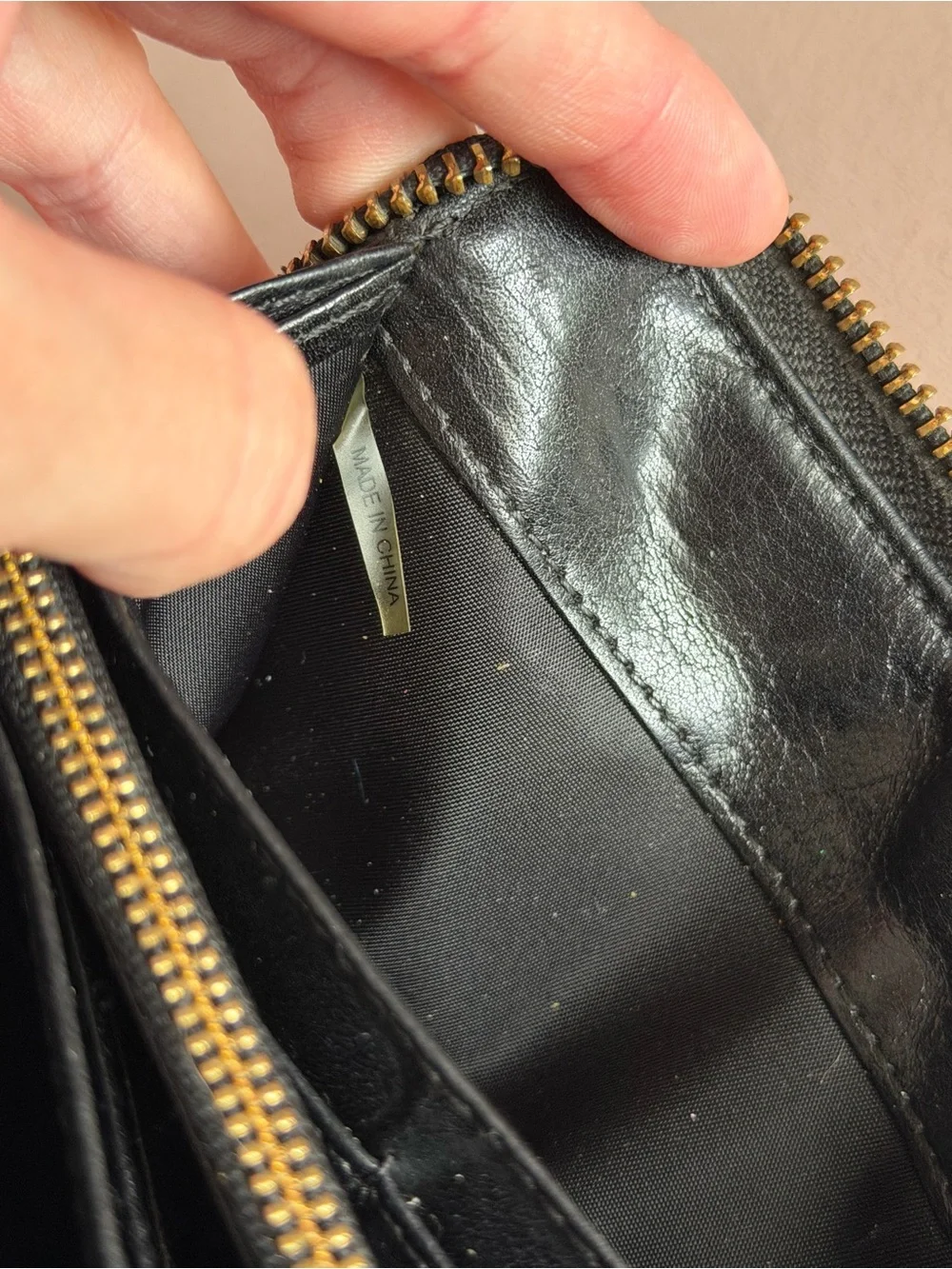 Tory Burch Carson Zip Continental Black Leather Wallet